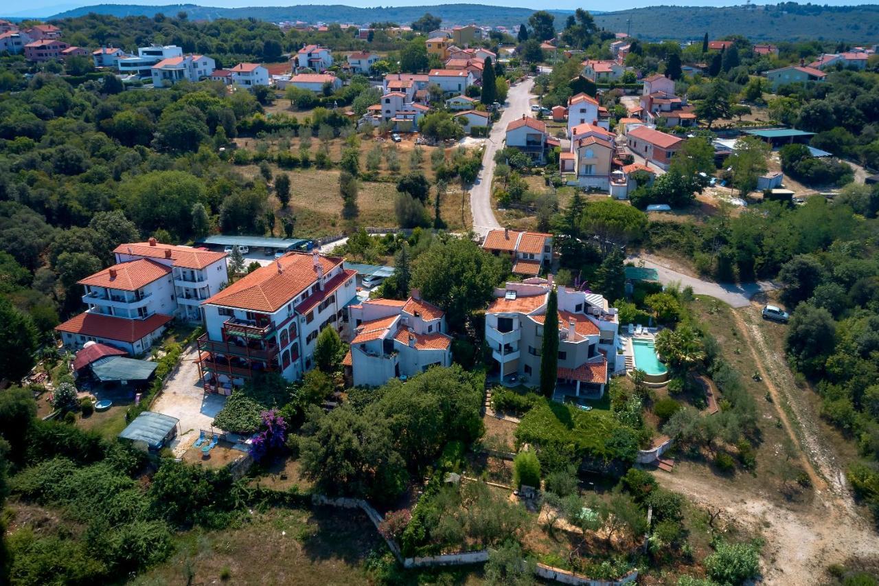 Apartments Dracice 1019 Banjole Exterior photo